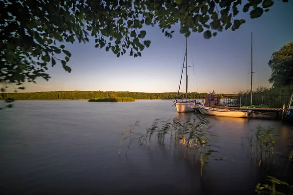 Sailing Boats Small Pier Shore Large Jezioro Ostrowieckie Pojezierze Zninskie — Stock Photo, Image