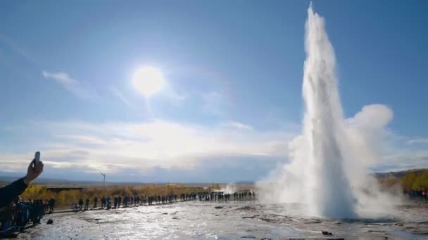 Il geyser di Stokkur — Video Stock