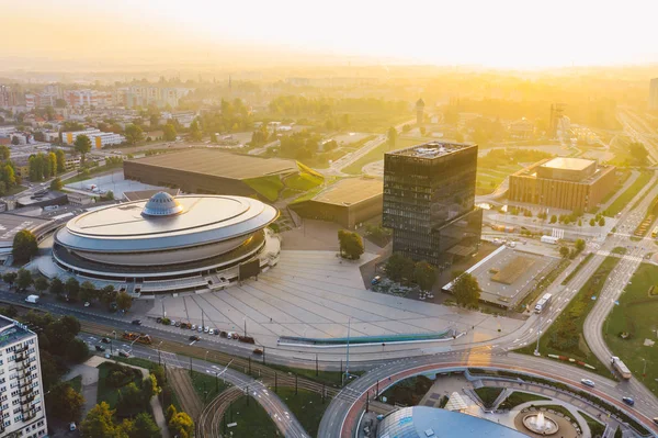 Şehir Merkezi Katowice üzerinde güzel gündoğumu