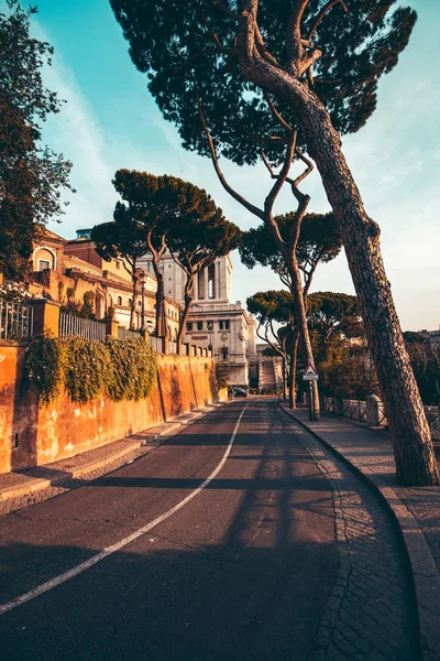 The streets of Rome at sunset — Stock Photo, Image