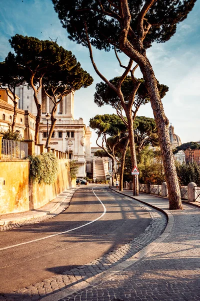 As ruas de Roma ao pôr do sol — Fotografia de Stock