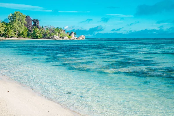 Isola Paradiso alle Seychelles — Foto Stock