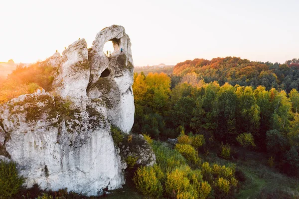 Унікальний скельний Okiennik у Польщі — стокове фото