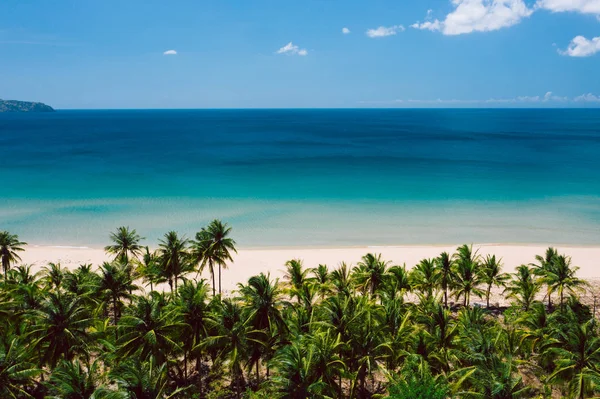Spectacular Duli beach in Philippines — Stock Photo, Image