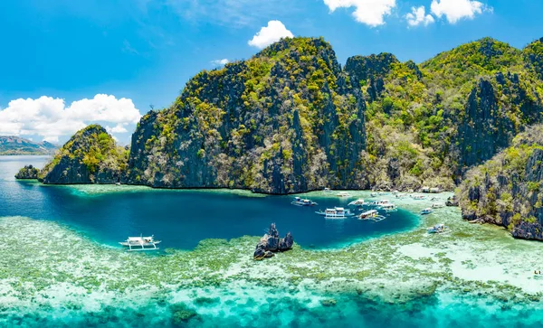 Paisaje panorámico de la isla de Coron en Filipinas — Foto de Stock