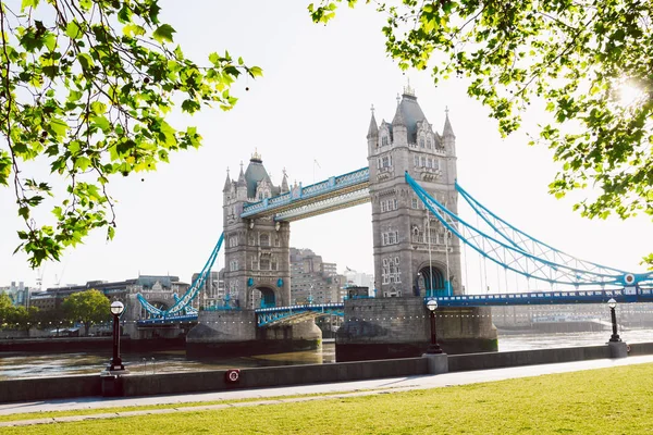 Tower Bridge a Londra all'alba — Foto Stock