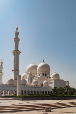 Abu Dhabi, Abu Dhabi, Birleşik Arap Emirlikleri: Büyük Sheik Zayed Camisi 2014 tarihinde. Büyük Sheik Zayed Camisi BAE'en büyük camisi olan