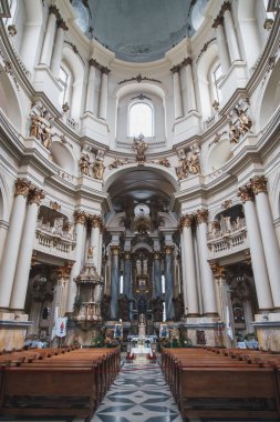 Lviv, Ukrayna - Haziran 2015: Dominik kilise içinde Lviv City, Ukrayna