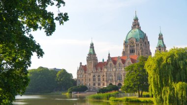 Hannover City Hall yazın güneşli havalarda