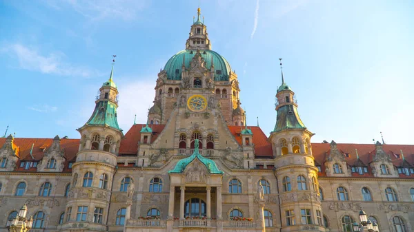 Hannover City Hall yazın güneşli havalarda
