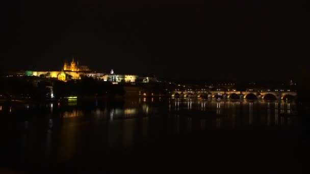 Prag natt utsikt över staden — Stockvideo