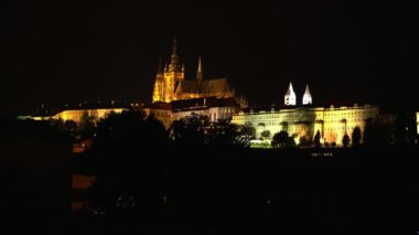 Şehir Prag gece görüntüsü