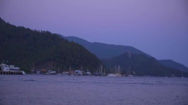 Türkiye: akşam şehrin manzaralarını ve deniz