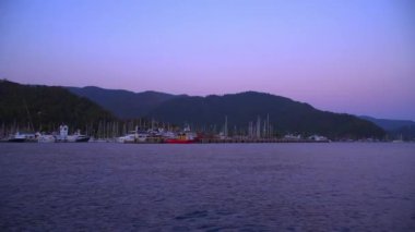 Türkiye: akşam şehrin manzaralarını ve deniz