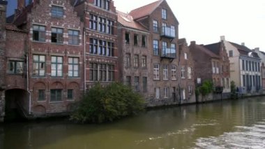 Şehrin güzel manzaralarını Belçika Gent