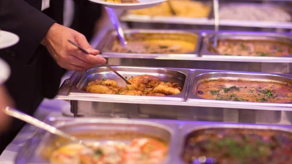 Bufet jedzenie kryty w luksusowa restauracja Catering Obrazy Stockowe bez tantiem