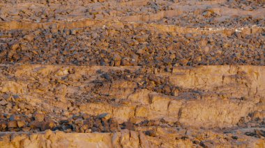 Mısır deseni güneşli havada renkli kanyon