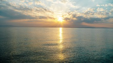 Red Sea'deki/daki Mısır Dahab şafak.