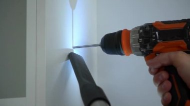 Builder ahşap bir bölme matkaplar