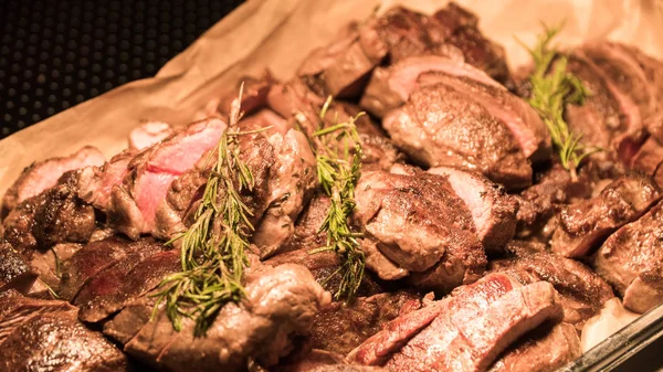 büfe lamba altında et