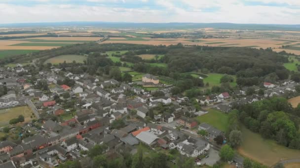 Légifotó a külvárosi házak Németország 4k — Stock videók