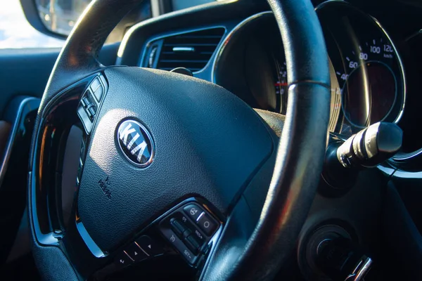 Kia steering wheel — Stock Photo, Image