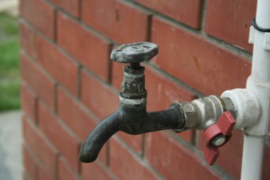 eski paslı su dokunun