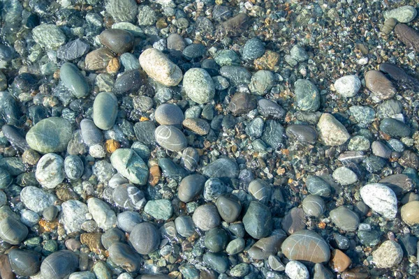 Камені на пляжі — стокове фото