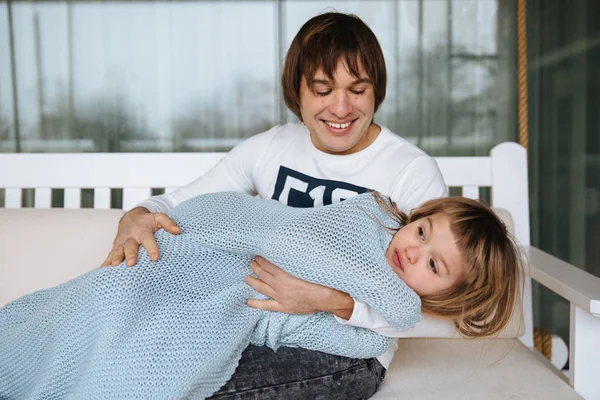 Young Father Hugging Daughter Wrapped Blue Blanket — Stock Photo, Image