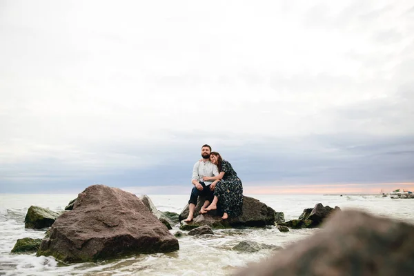 Feliz Pareja Joven Amor Playa —  Fotos de Stock