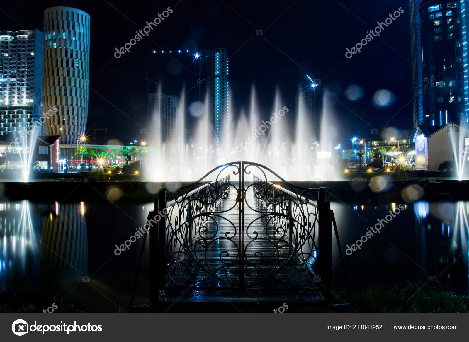 Nacht Stadt Batumi Georgien Sehr Schone Architektur Redaktionelles Stockfoto C Yuliia Manyunyaya 211041952