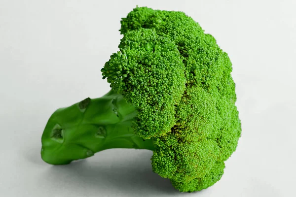 Broccoli Ligger Vit Bakgrund — Stockfoto
