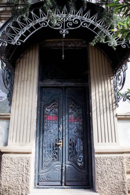 ilginç el yapımı kapı tasarımı