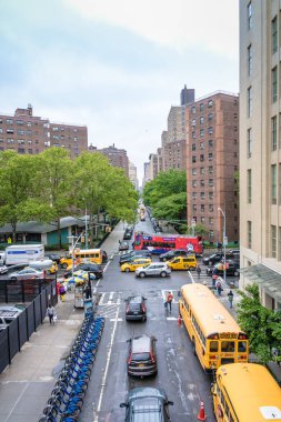 New York City, ABD - 30 Mayıs 2017: 10. Bulvar 'da New York' ta trafik