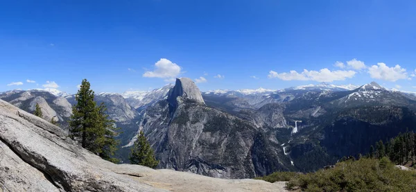 Vista Panorámica Half Dome Una Cúpula Granito Parque Nacional Yosemite — Foto de Stock