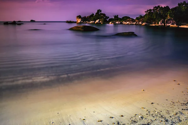 Muitas Pedras Grandes Praia Ilha Belitung Com Fundo Marinho — Fotografia de Stock