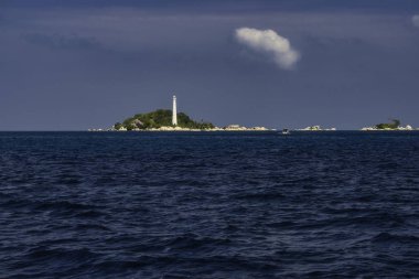 Belitung Endonezya'dan Lengkuas Adası