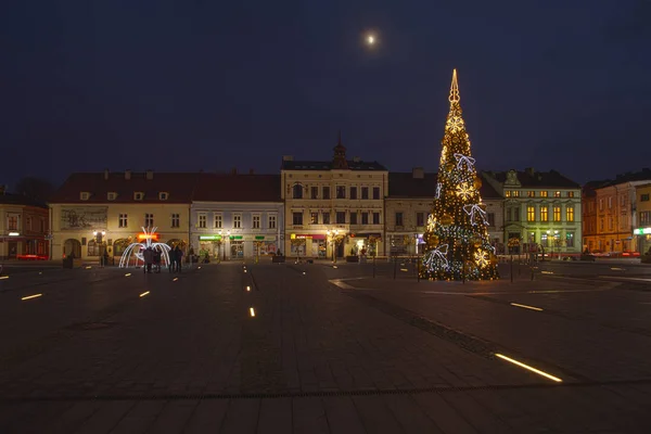 Oświęcim Grudnia 2017 Głównego Placu Miasta Nocy Kamienice Wokół Głównego — Zdjęcie stockowe