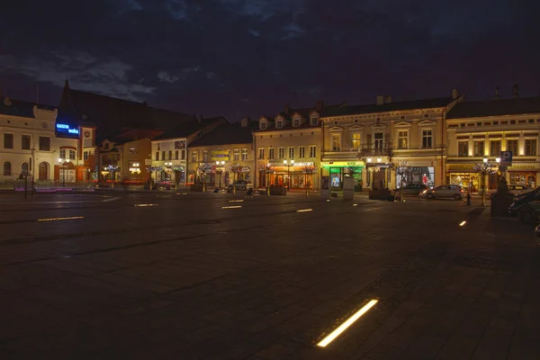 Osvětim Polsko Prosince 2017 Hlavní Náměstí Města Noci Činžáky Kolem — Stock fotografie