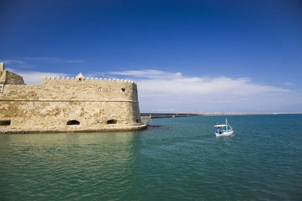 Boot Onder Muren Van Koules Fort Heraklion Koules Fort Heraklion — Stockfoto