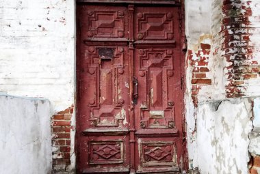 Vintage düzeltilmemiş kapılar. Avrupa tarzı.