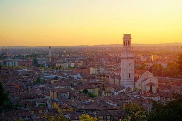 Top Hoekmening Van Verona Italië Zomer Zonsondergang Zon Lens Flare — Stockfoto