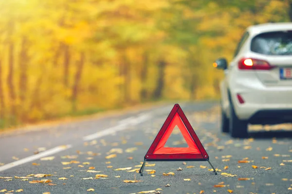 Concepto Coche Roto Triángulo Ruptura Carretera — Foto de Stock