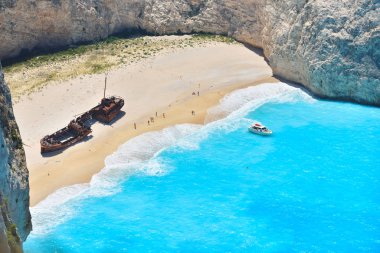 Ünlü batık defne, Navagio plaj, Zakynthos adası, Yunanistan. Gezegendeki en popüler yerlerden biri