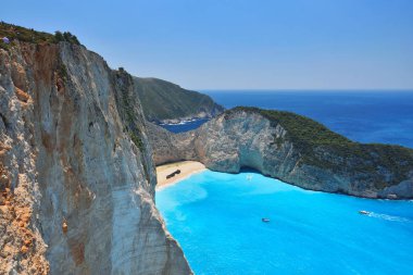 Ünlü batık defne, Navagio plaj, Zakynthos adası, Yunanistan. Gezegendeki en popüler yerlerden biri