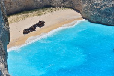 Ünlü batık defne, Navagio plaj, Zakynthos adası, Yunanistan. Gezegendeki en popüler yerlerden biri