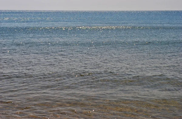 Phu Quoc Adası, Vietnam açıklarında köpüklü deniz.