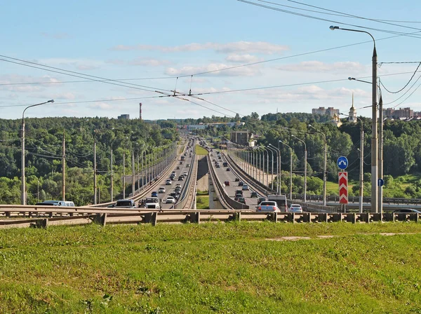 Транспортні Артерії Великого Міста Зайняте Шосе Великою Кількістю Автомобілів — стокове фото