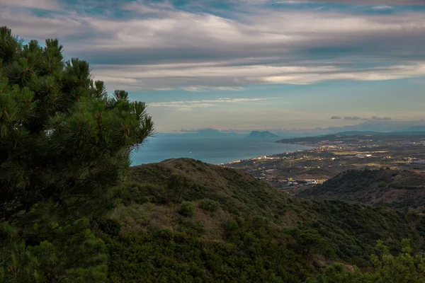 Paesaggio Vista Delle Montagne Del Mare Dal Ponte Osservazione Della — Foto Stock