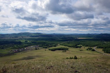 Güney Ural Kurkak Dağı, Bashkiriya, Rusya Federasyonu yakınındaki manzaralı panoramik manzaralı
